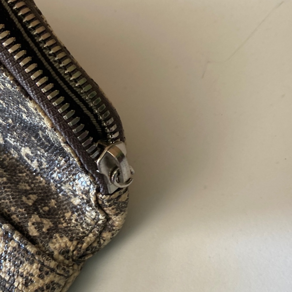 Henri Bendel Cream and Brown Snake Print Clutch - Picture 3 of 10